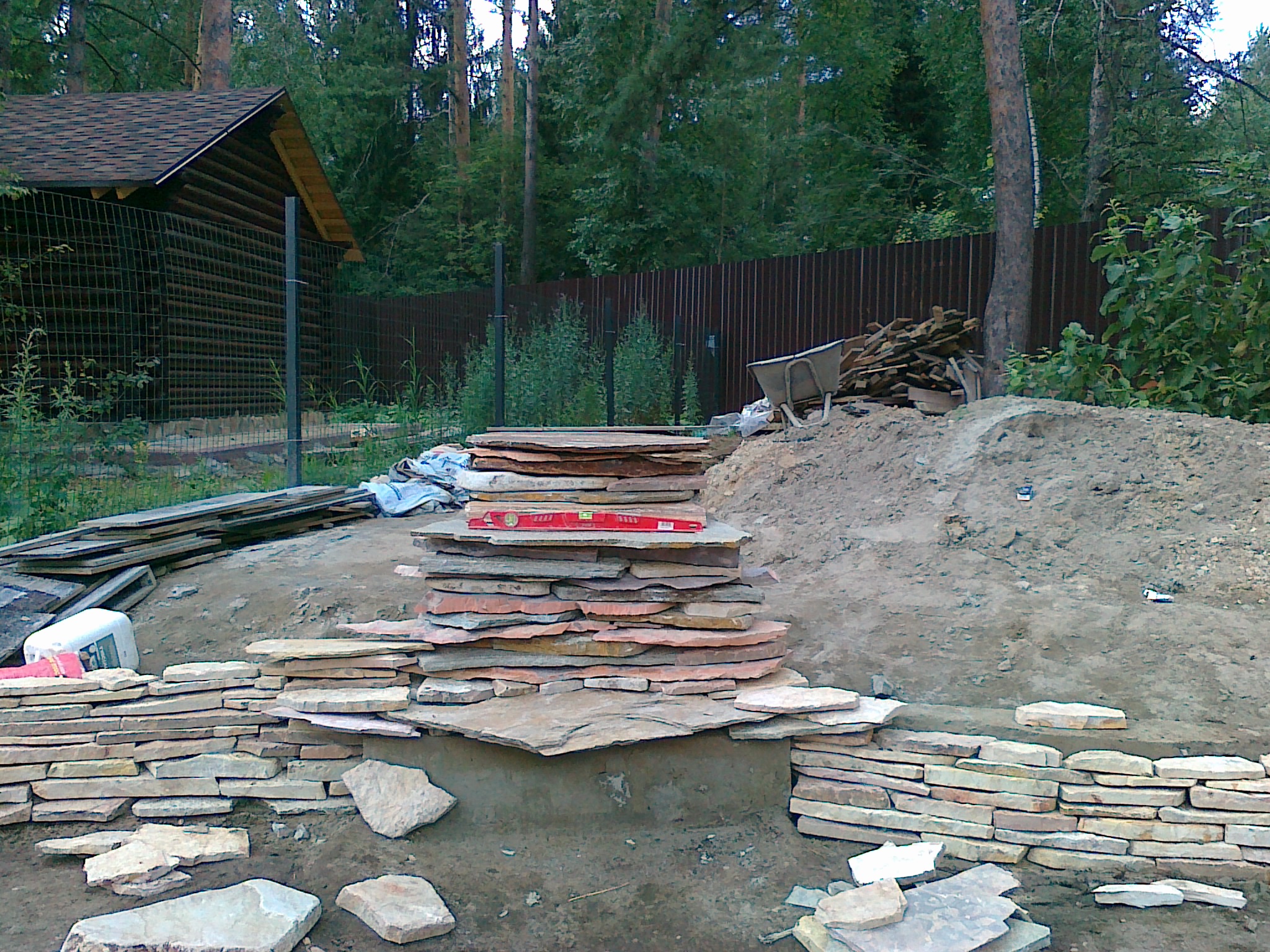 Декоративный водоём и водопад — фото 6